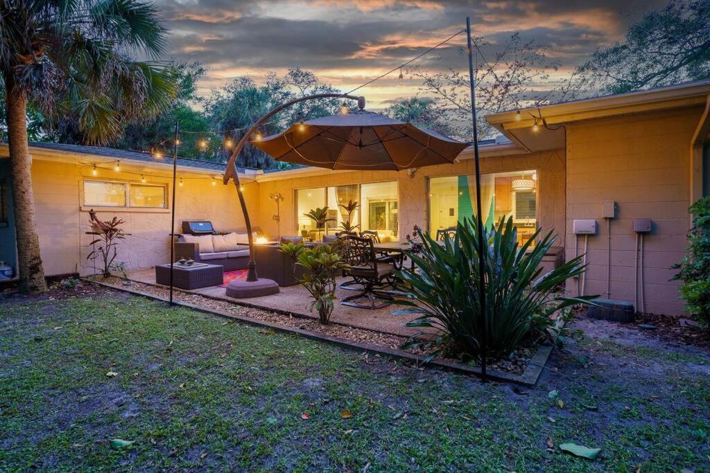 Beautiful Glam Mid-Century 1 Block From Sarasota Bay With Firepit Villa Exterior photo